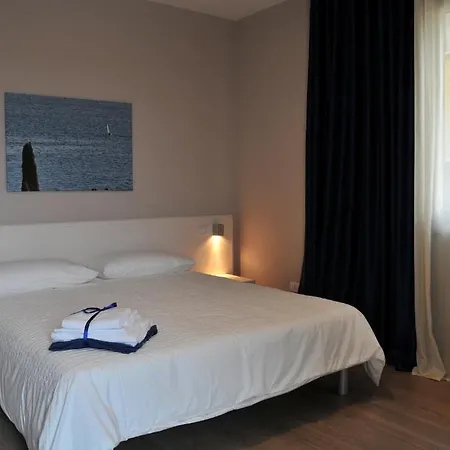 Vieulif 3* Moniga del Garda